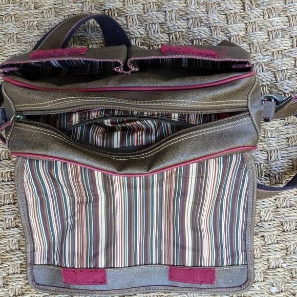 Esprit Shoulder Purse with striped lining, red and brown - Picture 10 of 10